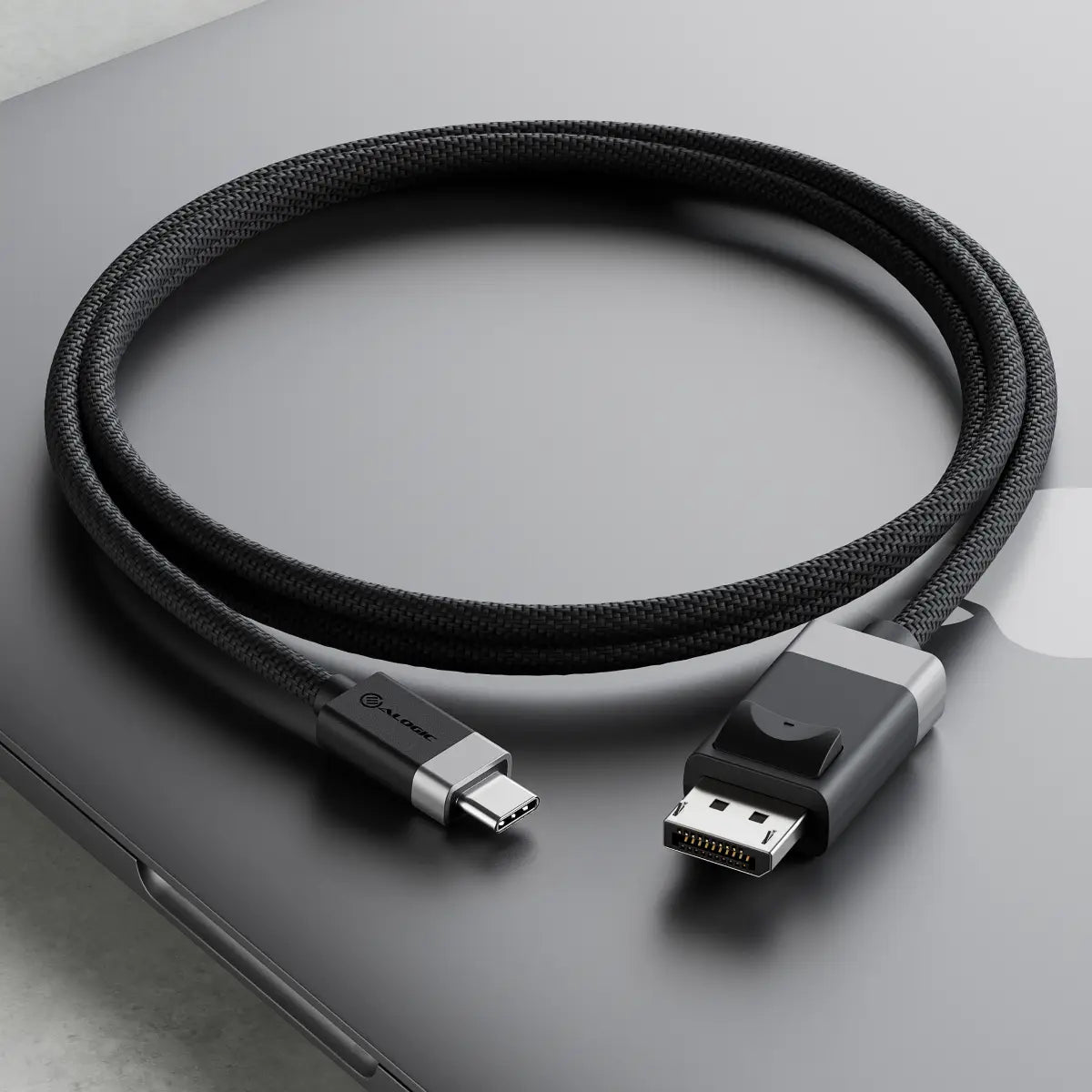 fusion-usb-c-to-displayport-1-2-cable_4