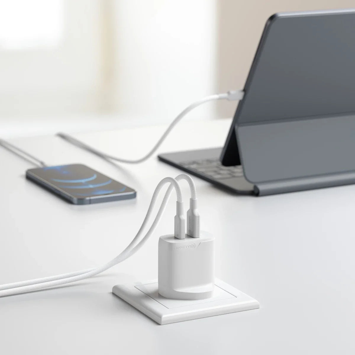 2-port-32w-rapid-power-usb-c-gan-wall-charger_5