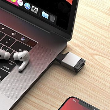 DisplayPortアダプタースペースグレーへのUltra Mini USB-C